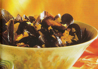 Mussels in Garlic and Orange Sauce